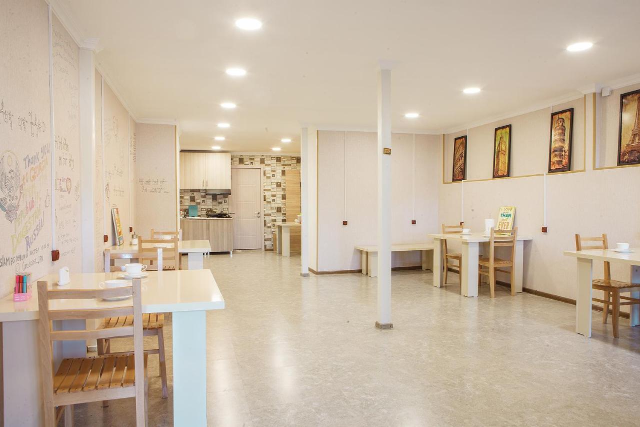 Blossom Hostel Updated ! Обновлено !!! City Center! Perfect Order!!! Snow-White Bed Linen!!! Идеальный Порядок!!! Белоснежное Постельное Белье!!! Центр Города !!! Tbilisi Exterior foto